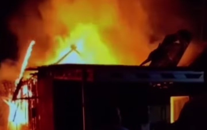 Masak Mi Berujung Petaka, Rumah Lansia di Lelea Indramayu Ludes Terbakar