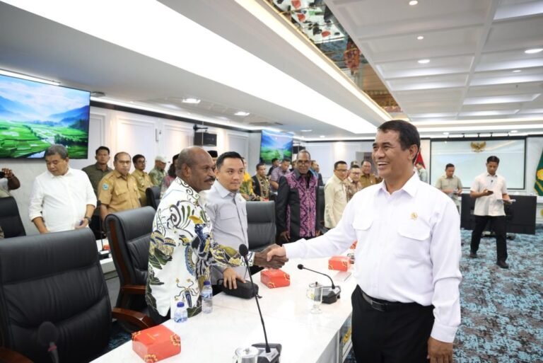 Aspirasi Puncak Papua Direspons, Mentan Amran Siap Kirim Alsintan dan Bidik 500 Hektare Kopi